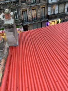 Réfection d’une couverture métallique sur bâtiment ancien