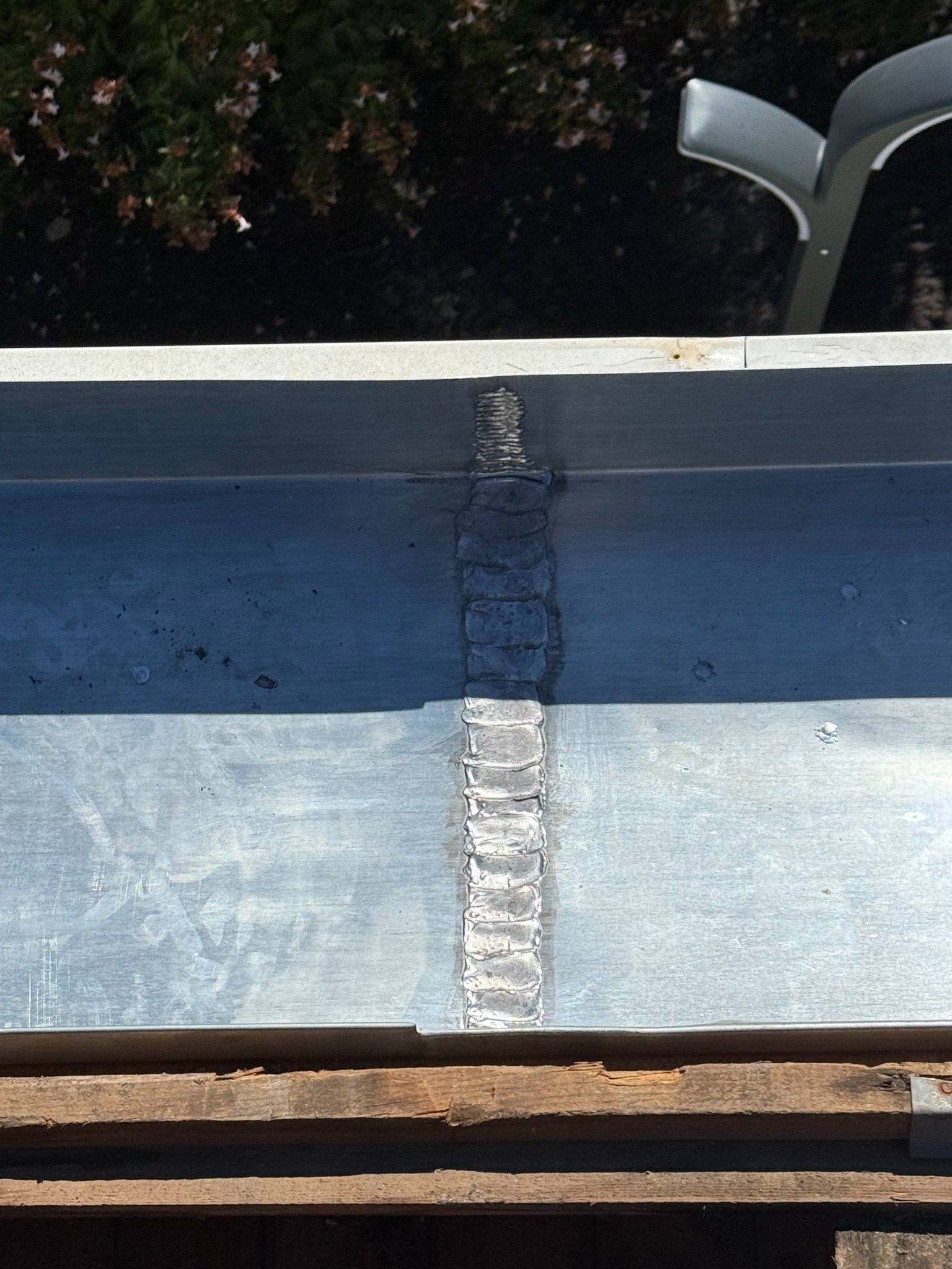 Soudure et assemblage d’un élément de zinguerie par MRB Couverture